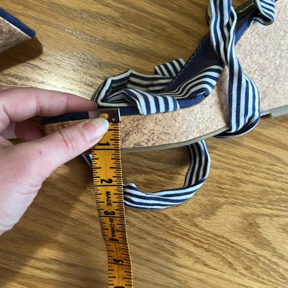 SUPER CUTE Unionbay Blue & White wedge heels tie around ankle Size 7.5 - Picture 6 of 14